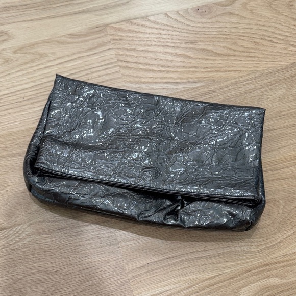 Old Navy Metallic Silver Clutch - Picture 1 of 4